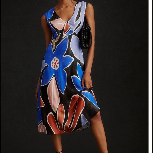 Open back printed midi dress worn once this dress has color variations - Picture 4 of 6